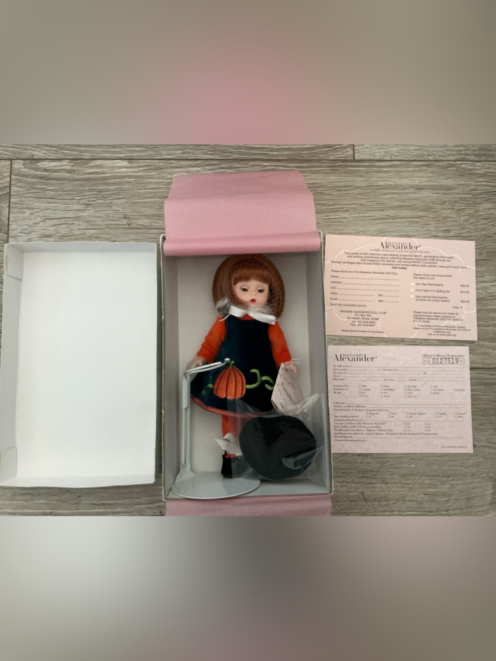 Madame Alexander Pumpkin Pie Doll w/stand #38180